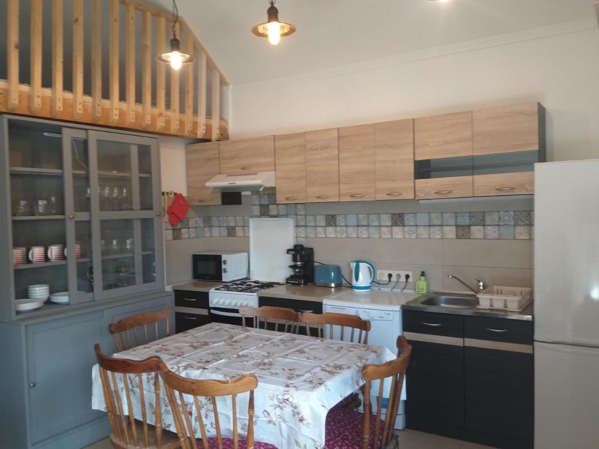 Toelgyerdo Apartman Kismaros Exterior foto